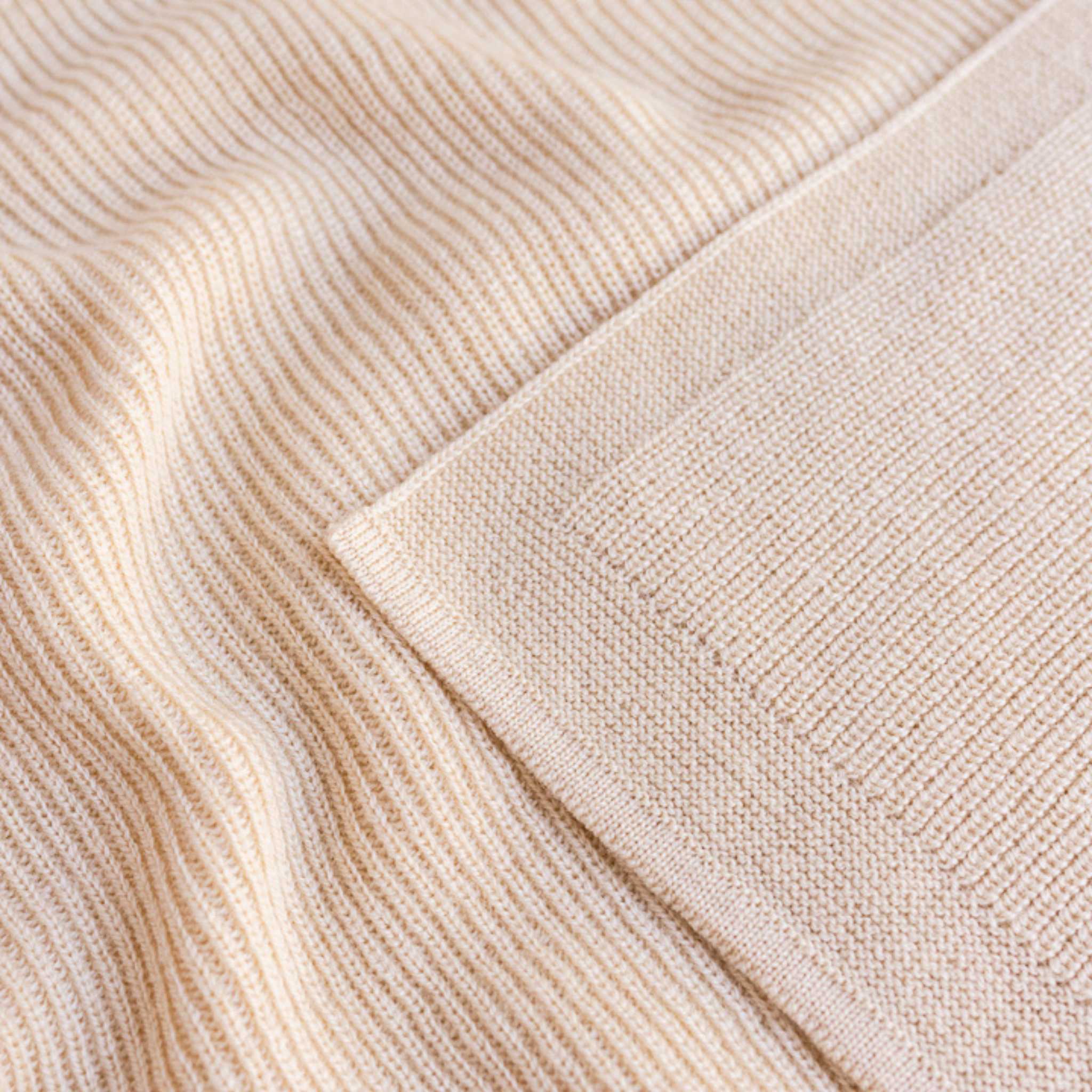 Hvid Felix Merino Wool Blanket Oat Edge Detail